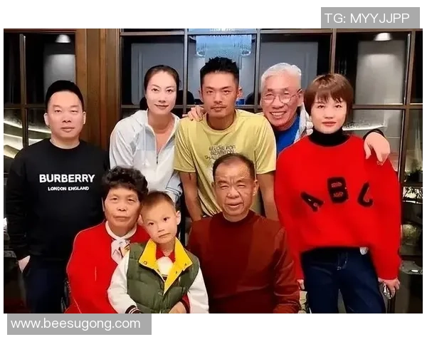 杨娜专访：从青涩少女到羽毛球冠军的奋斗与成长之路